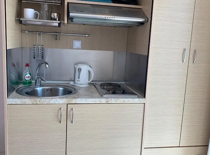 بيلاغوس ستوديوز * بلاتيس يالوس