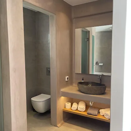 بيلاغوس ستوديوز شقة *